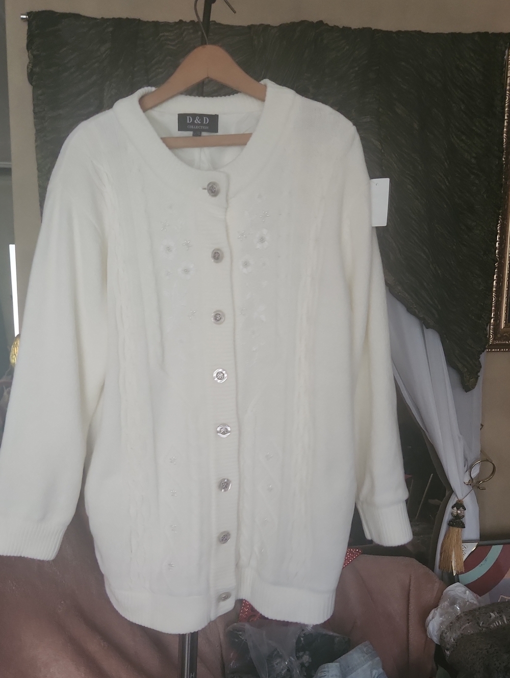 B'ful Super soft bling cable knit Cardigan "pearls" & funky buttons